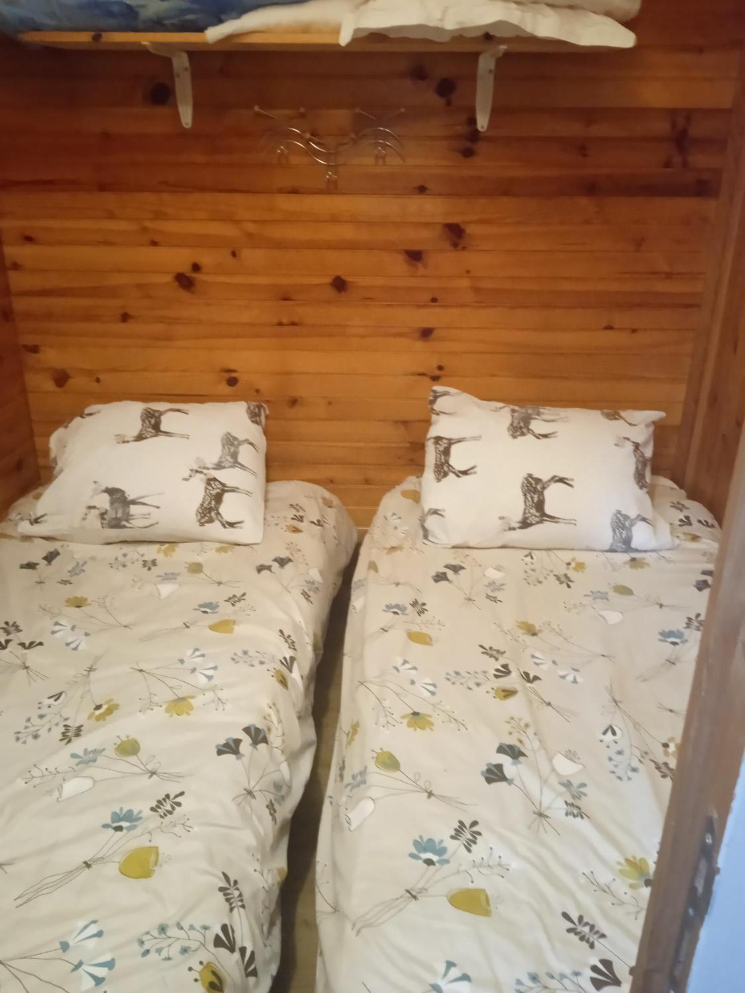 Hotel Le Chat Reveur Ardres Exterior foto